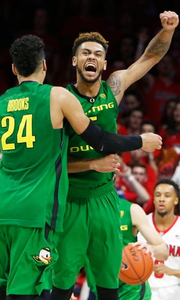 Brooks, Oregon end Arizona's 49-game home win streak